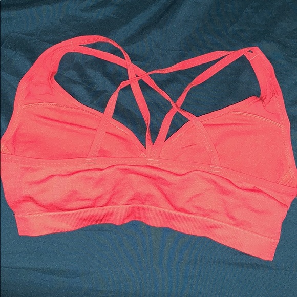 Pink colored push-up bra - Picture 2 of 2